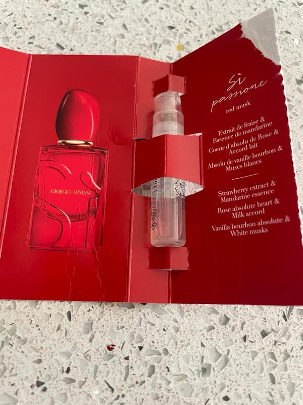 Giorgio Armani Sì Passione Red Musk Eau de Parfum 1.6 Fl. Oz / 50