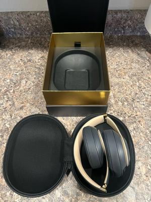 Beats by Dr. Dre, Studio3 Wireless Noise Cancelling Headphones