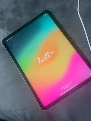 Apple iPad Air 4 A2324 64GB Space Gray WiFi + Cellular Unlocked