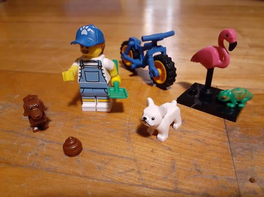 #9 Dog Sitter Free Post LEGO Minifigures Series 19 Brand New Minifigure