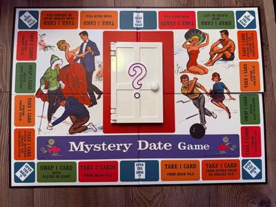 Winning Solutions Family First Box: Mystery Date Vintage Bookshelf