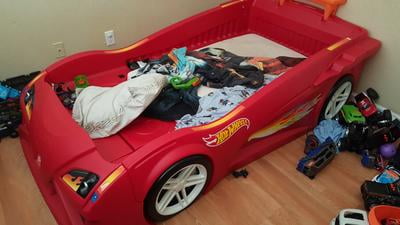 Step2 Hot Wheels Convertible Toddler-to-Twin Bed, Red 