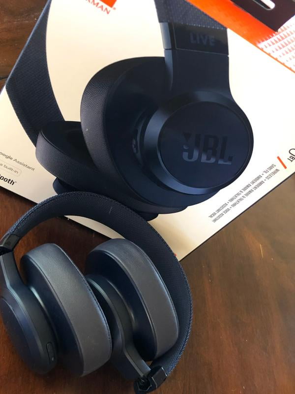 JBL Tune 500BT - Auriculares inalámbricos Bluetooth en la oreja, incluye  llavero de linterna LED (negro) (JBL TUNE 500BT + LED)