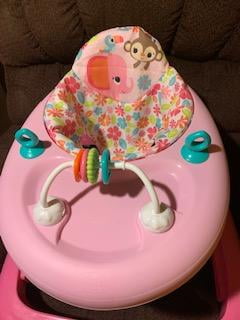 bright starts giggling safari walker