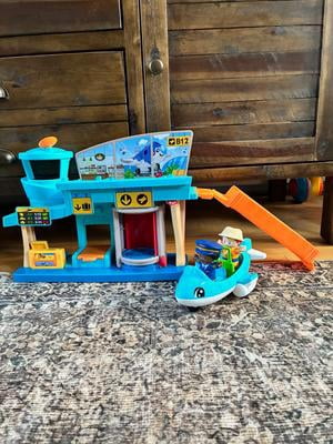 Little People, Airport Playset, Includes Airplane and 3 Play