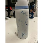 UO Exclusive Owala FreeSip - 32oz Bow Design Water Bottle