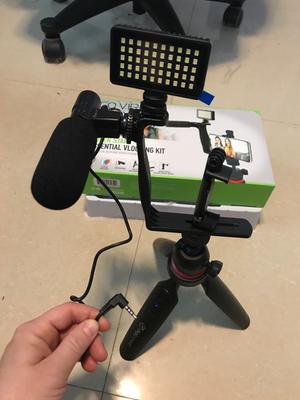 Digipower Super Star Essential Vlogging Kit, with LED Light, Microphone,  Tripod and Mount 