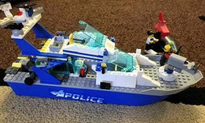 LEGO City Police Patrol Boat Set 60277 - US