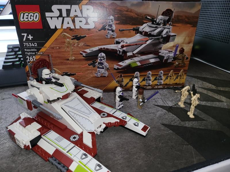 LEGO STAR WARS Republic Fighter Tank Buildable Toy 75342