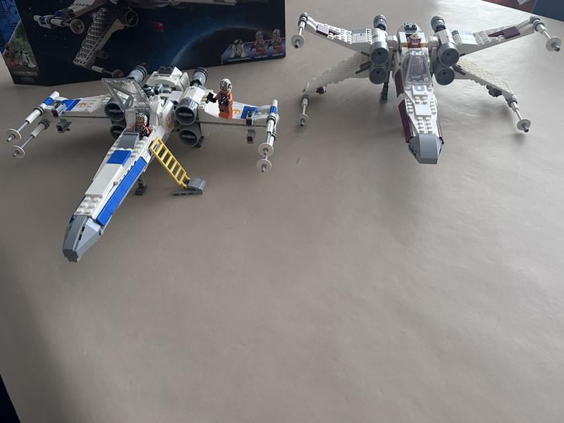 ヴァイス LEGO Star Wars New Republic X-Wing Starfighter Building Toy