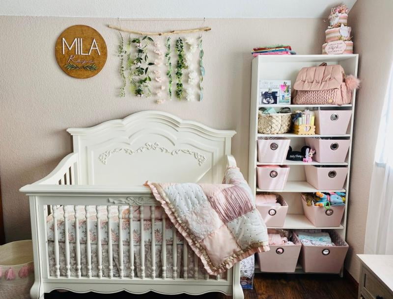 evolur aurora crib frost white