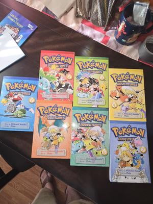洋書　ポケモン アドベンチャーズ 赤＆青 ボックスセット (1～7 巻セット) 洋書 ポケモン アドベンチャーズ 赤＆青 ボックスセット (1～7