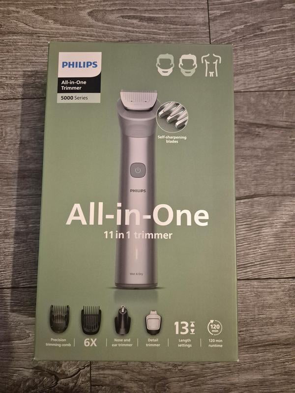 Philips Multigroomer Series 5000 Cordless with 17 Trimming