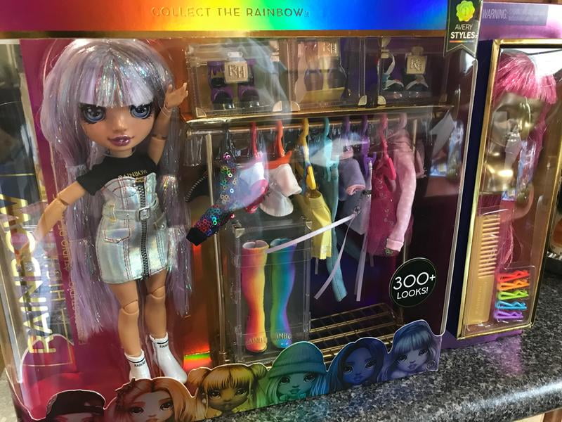 Rainbow High Fashion Studio – includes FREE Exclusive Doll with Rainbow of  Fashions and 2 Sparkly Wigs to Create 300+ Looks 