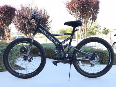 Mongoose Blackcomb Mountain Bike, 26