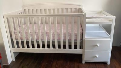 delta royal crib and changer