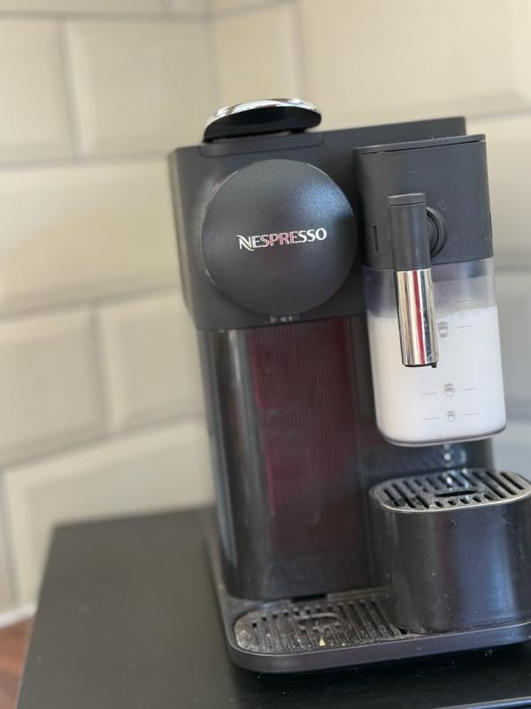 Nespresso, Single-Serve Coffee Maker, Lattissima One, Shadow Black
