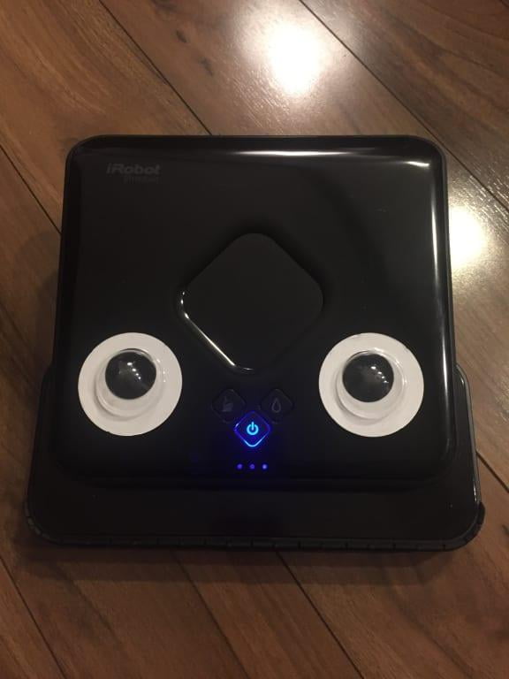 Base De Robot IRobot Braava 380 – Pour Pièces Détachées / Réparation (noir)