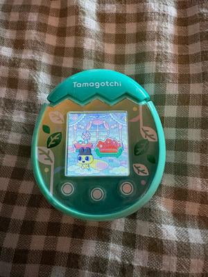 Tamagotchi Pix Green - Interactive Virtual Pet for Daycare