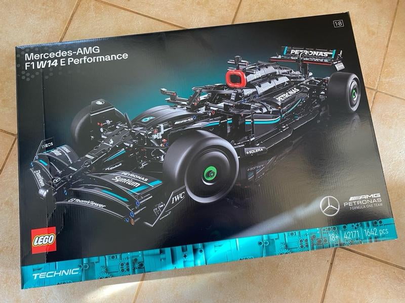 未来　I'mPINCH Mercedes-AMG F1 W14 E Performance 42171 | Technic™ | Buy
