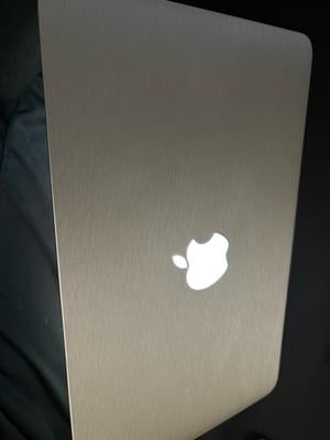 Restored Apple MacBook Air 11.6-inch 4GB RAM 128GB SSD 1.6GHz Mac