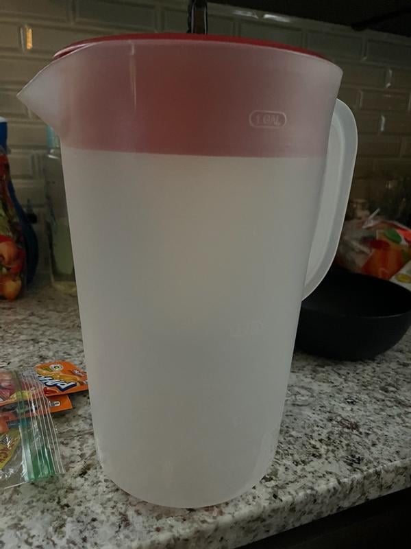 Rubbermaid, Pitcher, 2 Quart Pitcher With Ice Guard, 2 quart