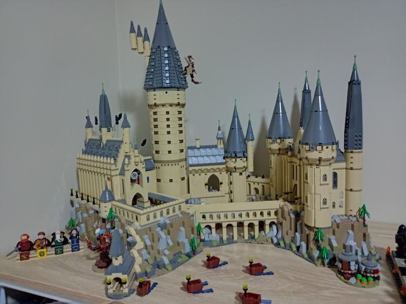 jtwm◆ LEGO Harry Potter Hogwarts Castle Building Set, Gryffindor House