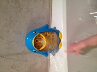Munchkin penguin bubble best sale blower