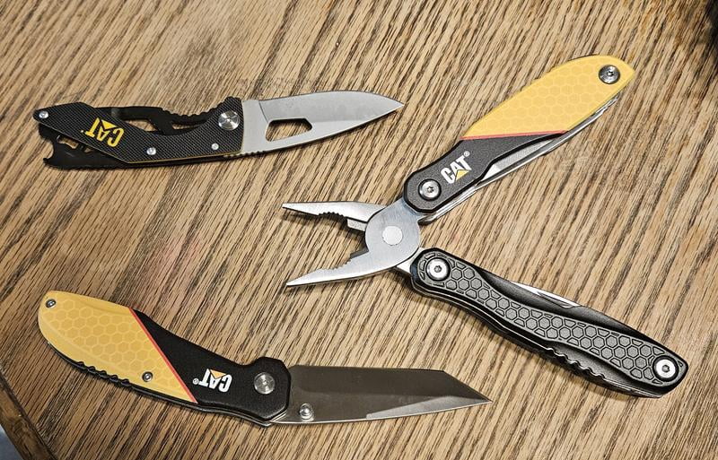 CAT® 3 Piece 13-in-1 Multi-Tool and Pocket Knives Gift Box Set