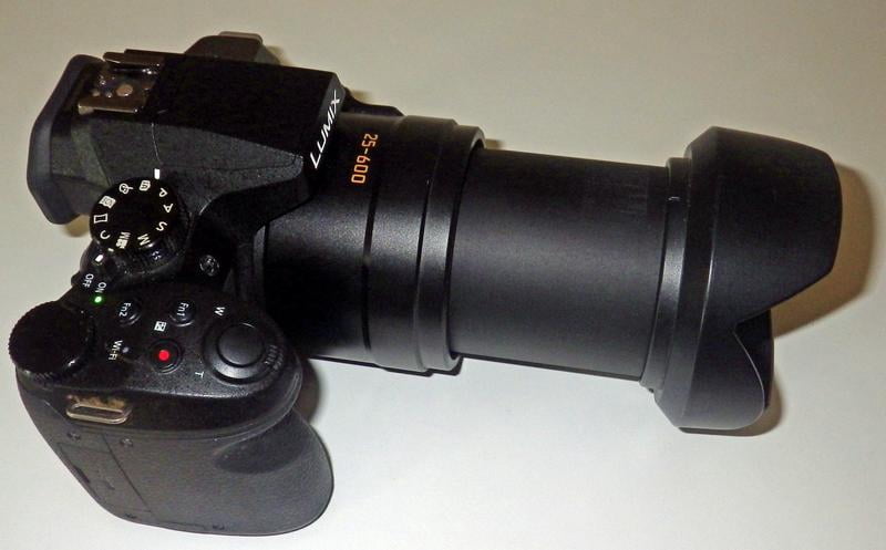 Panasonic Lumix DMC-FZ300 - 12.1 MP Compact Digital Camera - 4K/25