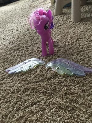 My Little Pony Rainbow Wings Twilight Sparkle -- Pony Figure with Lights  and Moving Wings - My Little Pony