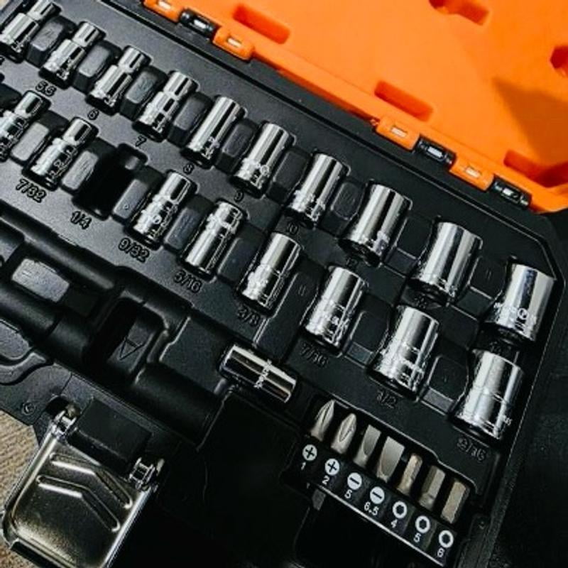 GreatNeck Mechanic's Tool Set, 30 Pieces, for Routine Auto