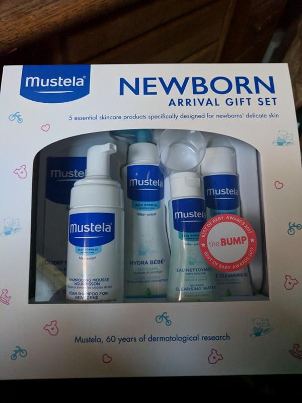 Mustela Newborn Arrival Baby Bath and Body Gift Set - 5ct  Newborn care  package, Newborn care, Bath and body gift set