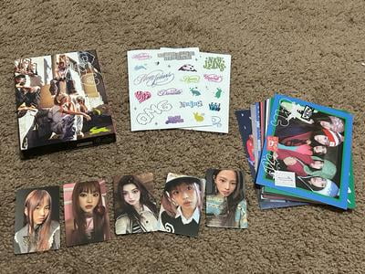 Newjeans 'OMG' - K-Pop Music & Performance CD with Extras