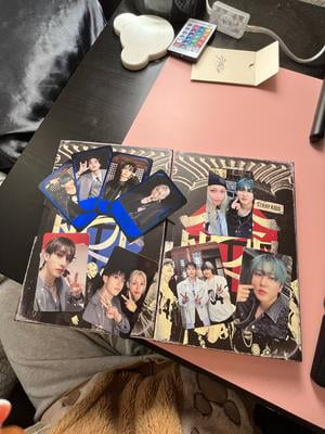 Stray Kids - HOP (SKZHOP VER.) Walmart Exclusive - CD - Walmart.com