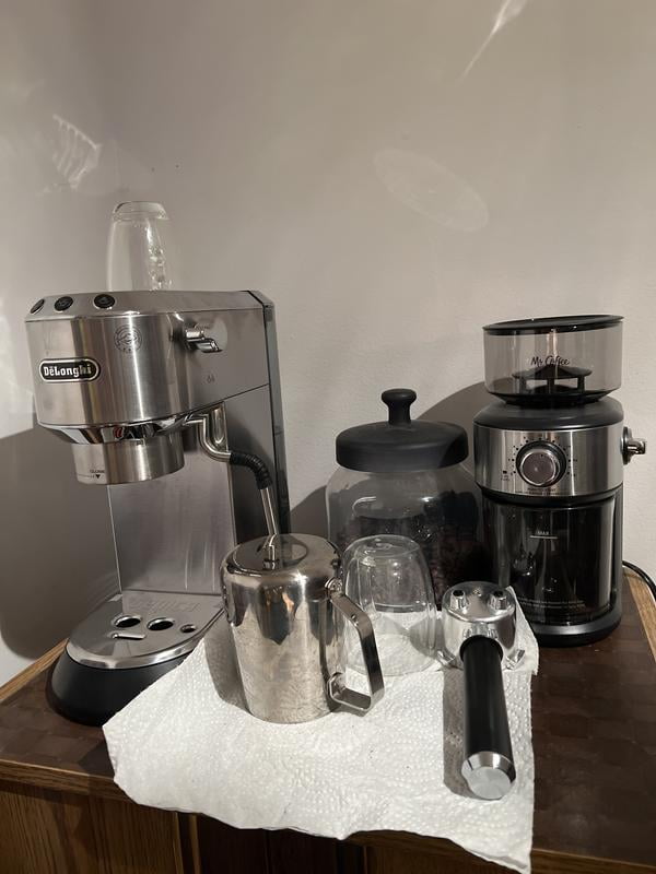 De'Longhi EC885M Dedica Arte Pump Espresso Machine, in stainless