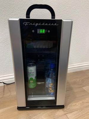 Tagadni Engedelyt Adni Oralis Frigidaire Mini Retro Ital Hutoszekreny Rozsaszin Oya Koukou Net