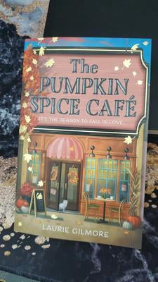 Laurie Gilmore, The Pumpkin Spice Caf√©, Paperback, Fall Vibes