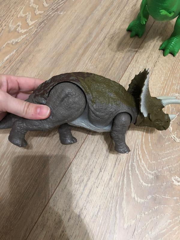 Jurassic World Sound Strike Triceratops - Walmart.com