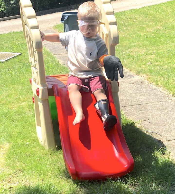 Little tikes hide online and seek climber