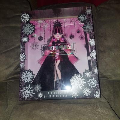 モンスターハイ　Howliday Winter Edition ドラキュローラ Monster High Howliday: Winter Edition Draculaura Dol