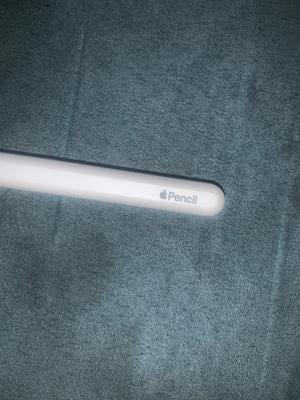 Apple, Pencil (USB-C), Pixel-Perfect Precision, Attaches
