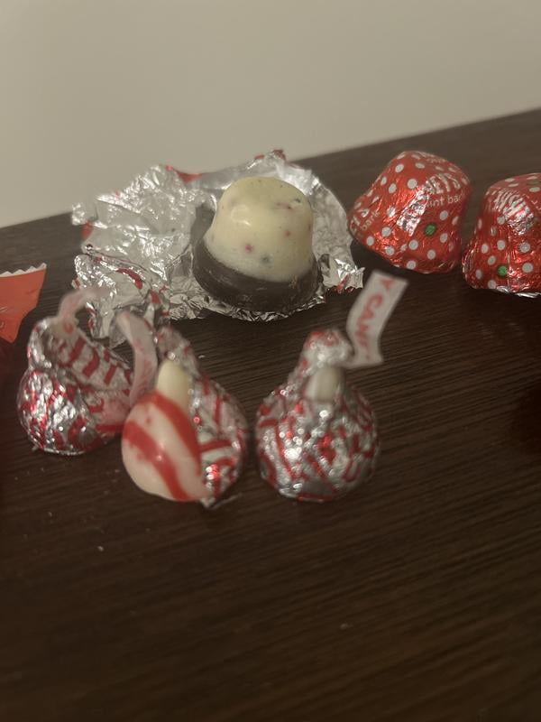 HERSHEY'S Christmas Assorted Mint Flavored Candy, 83.82 oz
