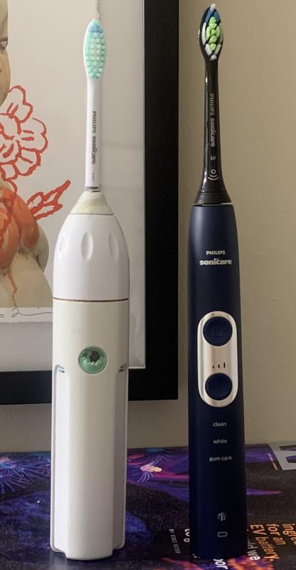 Philips Sonicare Protectiveclean 6100 Rechargeable Toothbrush, 3