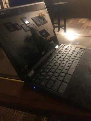 Restored Acer 2-in-1 R752 11.6