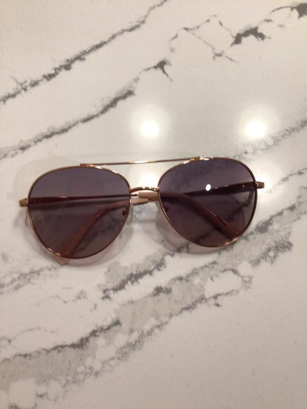 Betsey Johnson BE306 Aviator Sunglasses Gift Set - Samsclub.com display picture 3