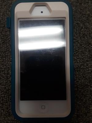 Pre-Owned Apple iPod touch 6th Generation 128GB - Blue (Previous