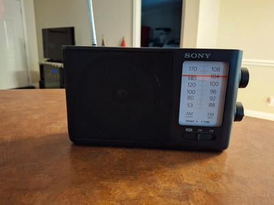 Sony, Analog Tuning Portable FM/AM Radio, ICF-506, Big Sound