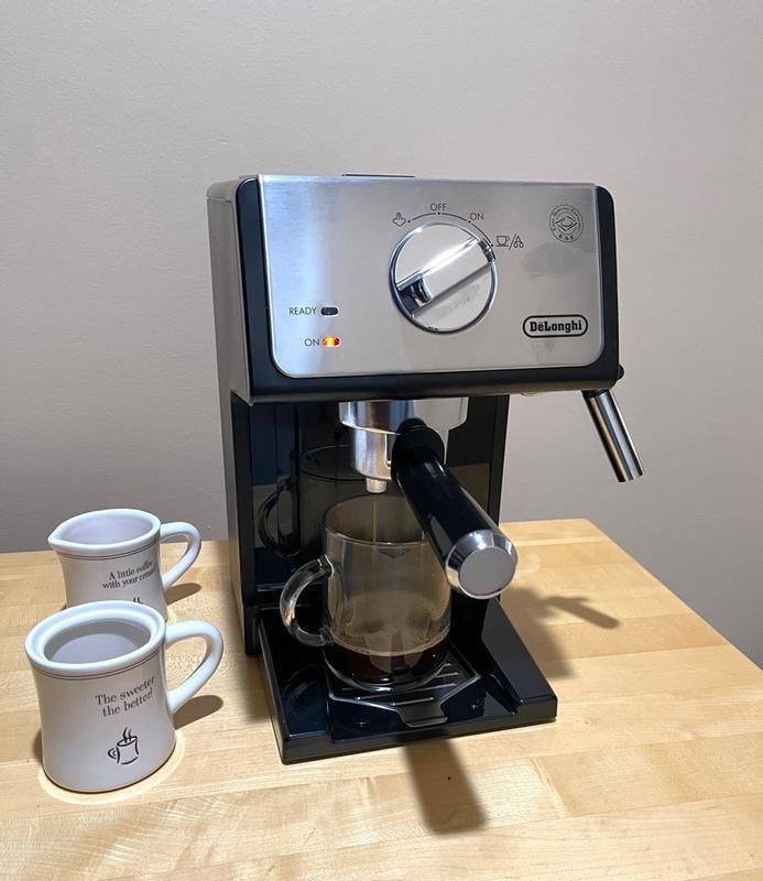 De'Longhi ECP3220 15-Bar Pump Espresso and Cappuccino Machine
