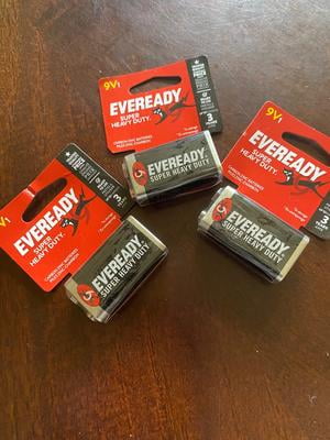 Eveready Super Heavy Duty Battery, 9V Carbon Zinc Alkaline, Long